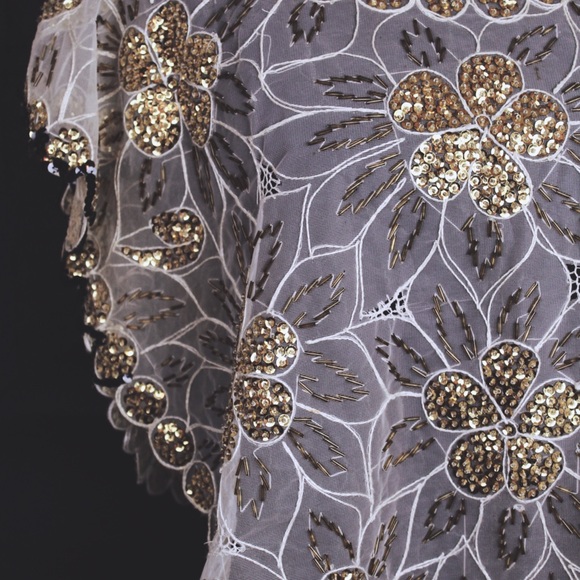 sheer gold sequin top with gold sequin floral design - Picture 2 of 3